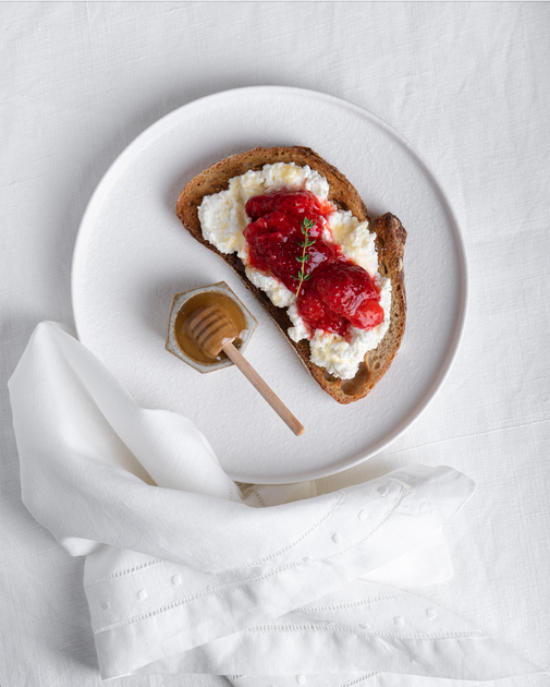 FRESH STRAWBERRY COMPOTE WITH RICOTTA – Manuka Royale